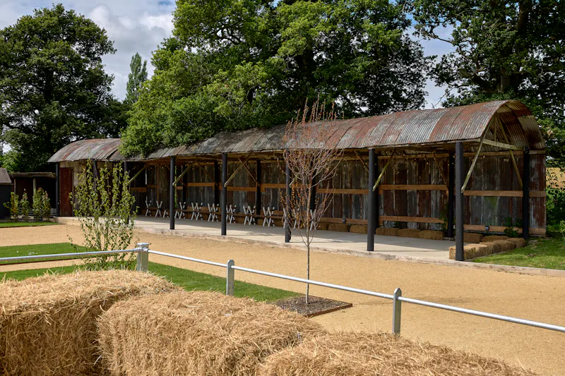 Silchester Barn conversion, L699 (photo 31)