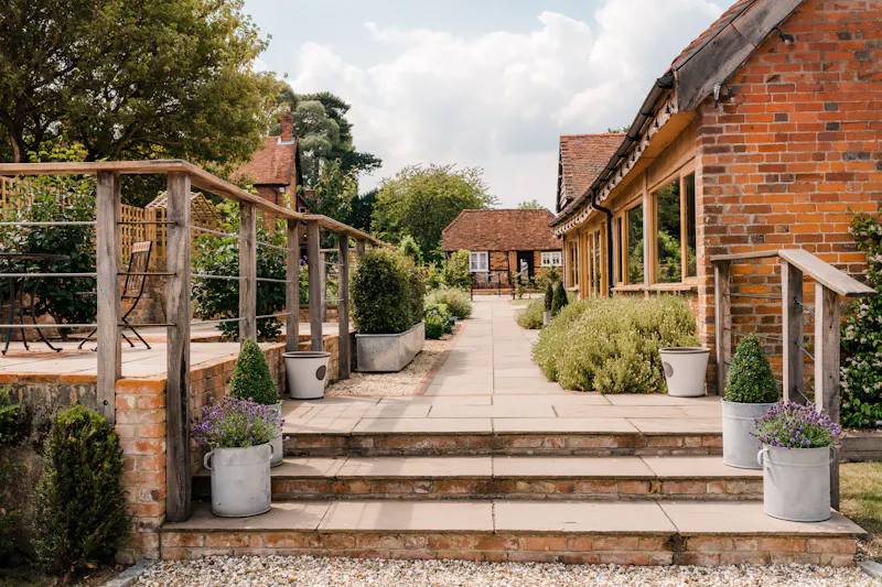 Silchester Barn conversion, L699 (photo 25)