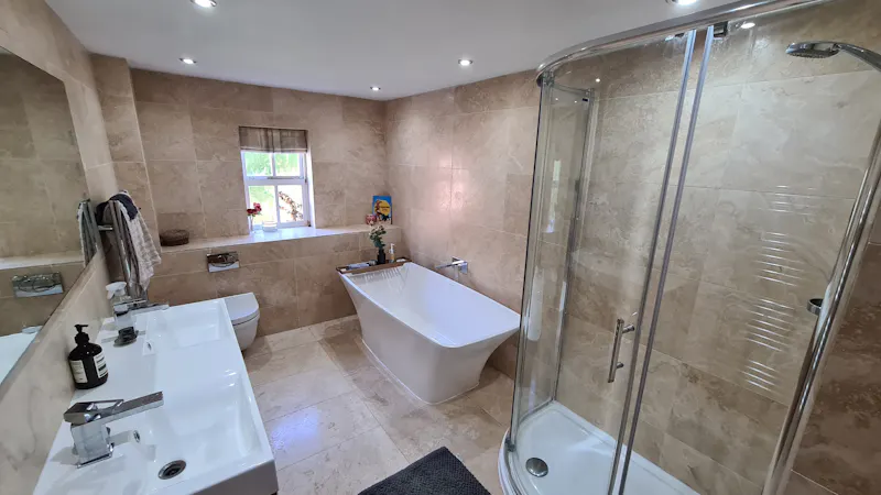 Bathroom at County pool house in Addington, D2596 (photo 27)