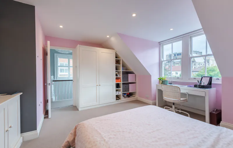 Victorian home Streatham , B1951 (photo 21)