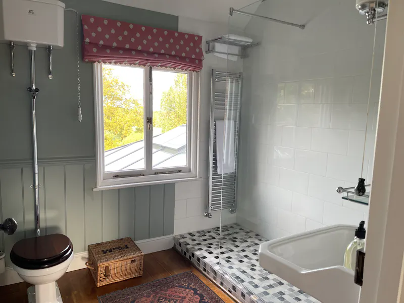 Bathroom at Victorian semi in Brickendon, B1958 (photo 22)