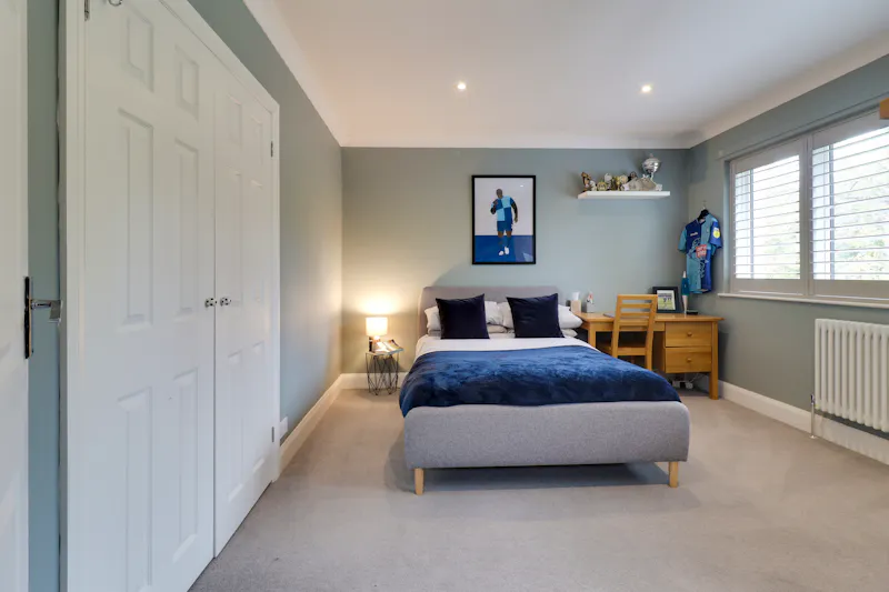 Bedroom at Large house in Cookham , D2595 (photo 15)