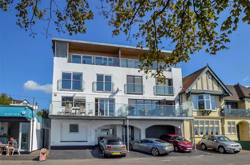 Large seaside townhouse , D2594