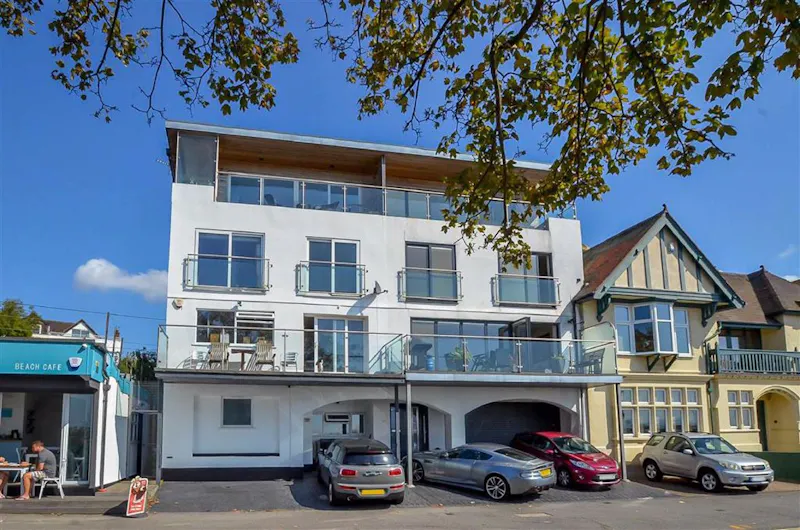 Large seaside townhouse , D2594 (photo 1)