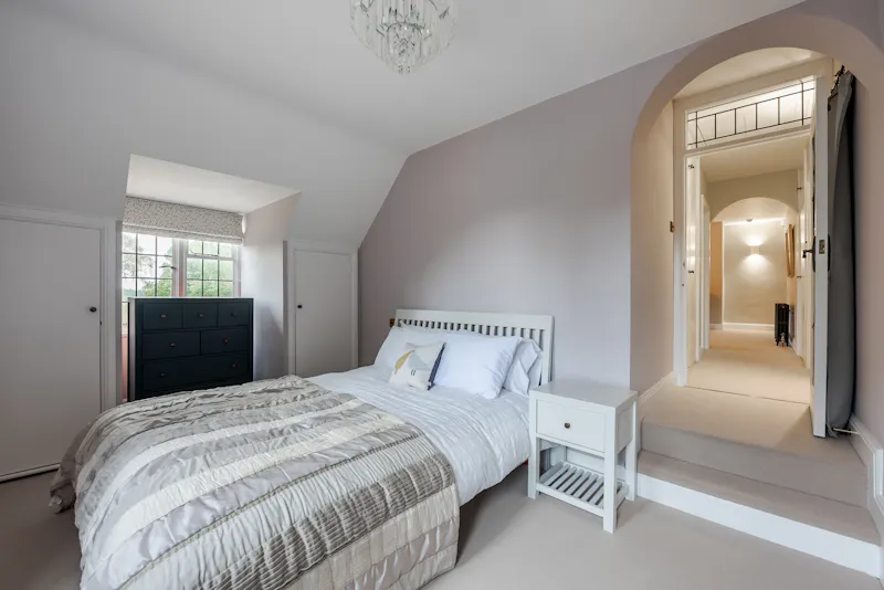 Bedroom at Large house in Great Missenden, D2589 (photo 21)