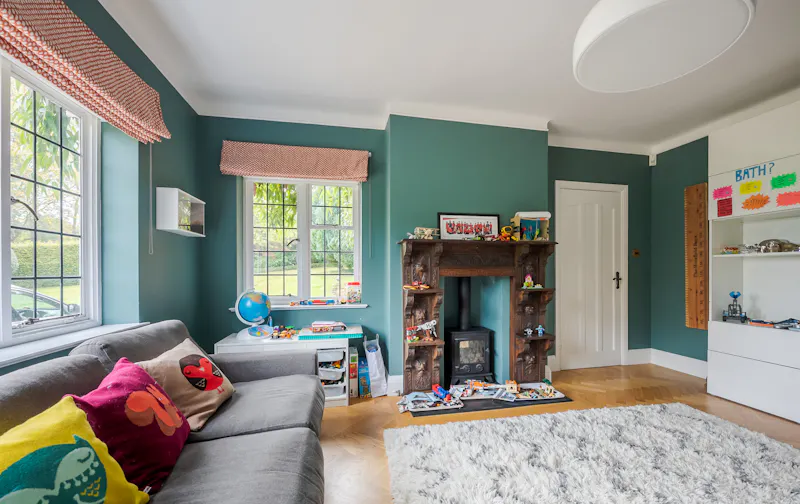 Fireplace at Large house in Great Missenden, D2589 (photo 10)