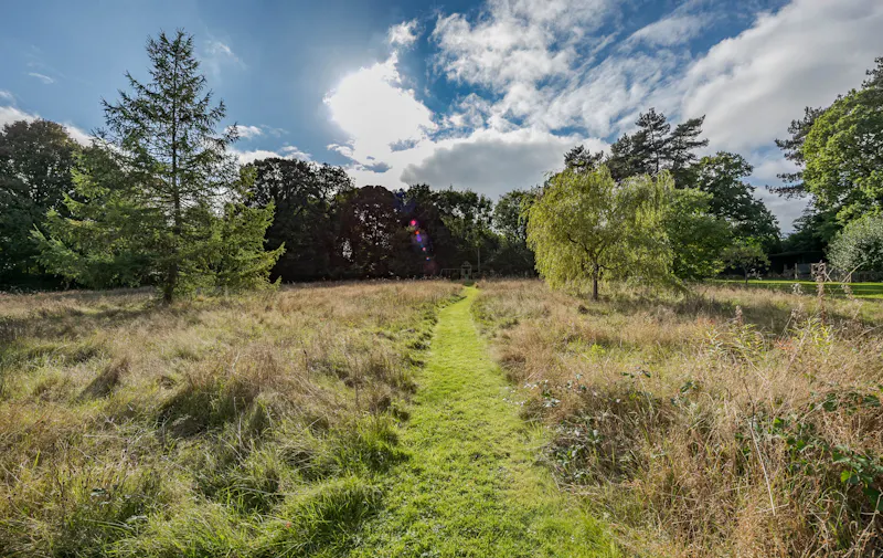 Views - country at Large house in Great Missenden, D2589 (photo 39)
