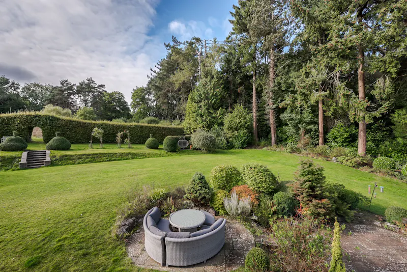 Garden at Large house in Great Missenden, D2589 (photo 31)