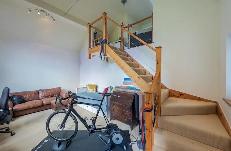 Staircase at Large house in Great Missenden, D2589 (photo 14)