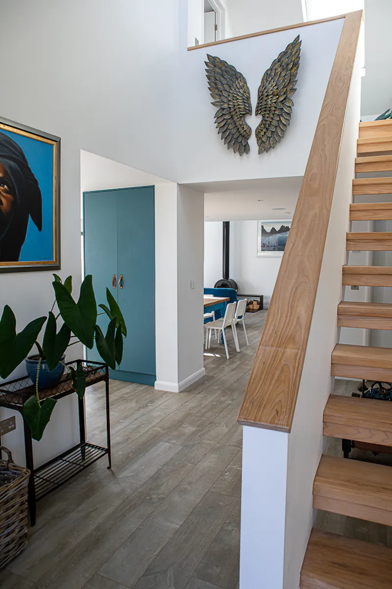 Staircase at Chichester beach house, D2692 (photo 17)