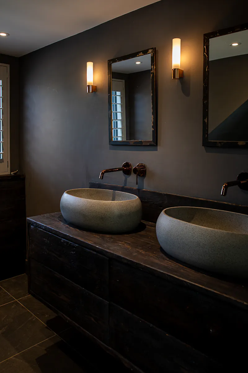Bathroom at Chichester beach house, D2692 (photo 23)