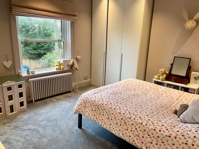 Bedroom - child's at Stylish Chislehurst villa, B1990 (photo 33)