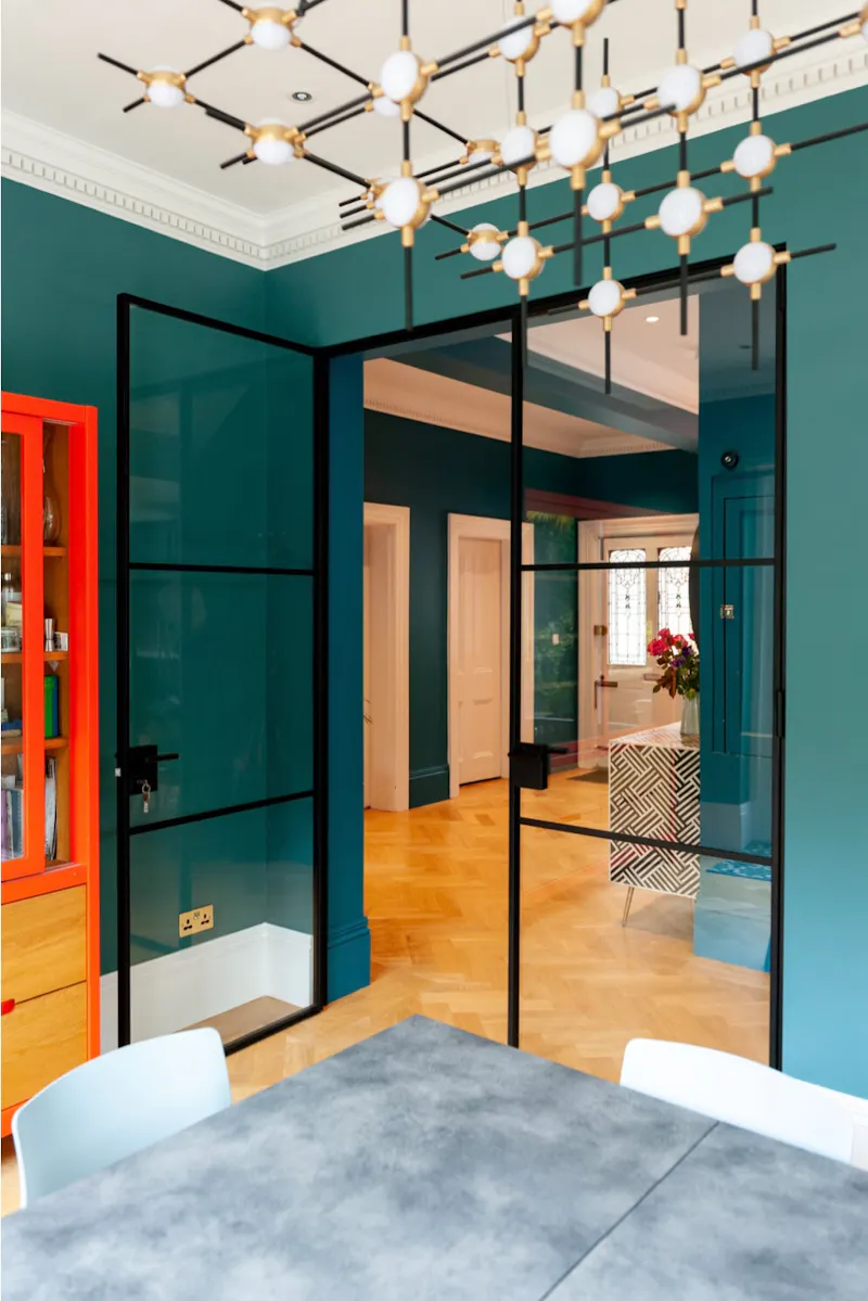 Stylish Chislehurst villa, B1990 (photo 13)