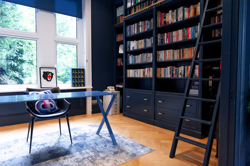 Library at Stylish Chislehurst villa, B1990 (photo 17)