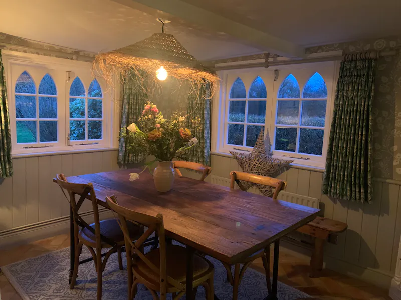 Timber cottage in Ware , D2591 (photo 6)