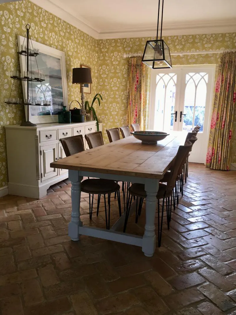 Dining room at Timber cottage in Ware , D2591 (photo 4)
