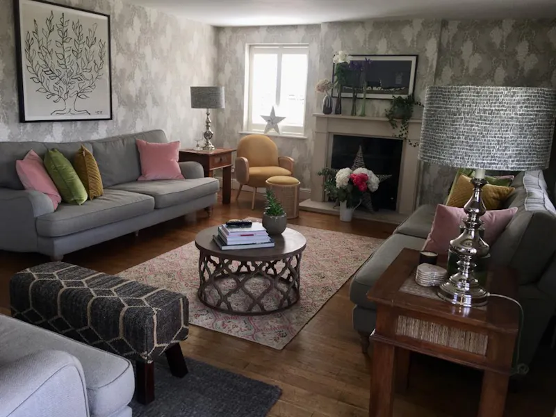 Living Room at Timber cottage in Ware , D2591 (photo 3)