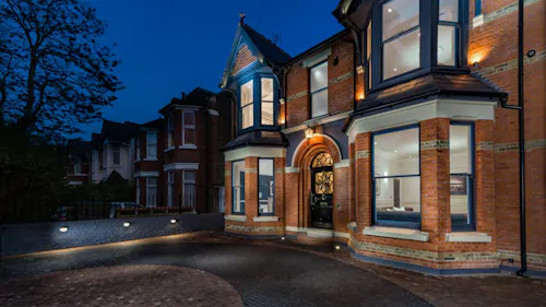 Stunning Ealing renovation , B1955