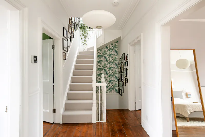 Entrance hall at Contemporary Bristol home, B1837 (photo 8)