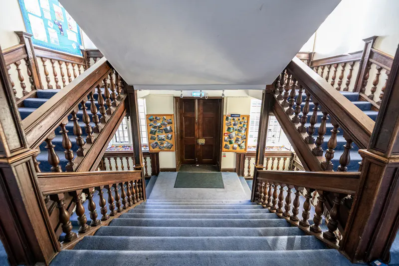 Staircase at Cathedral School in Salisbury, J222 (photo 4)