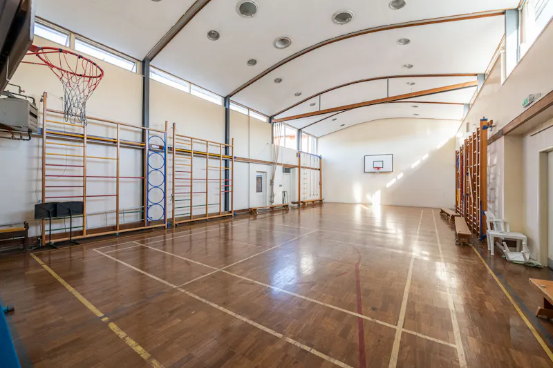 Floor - wooden at Cathedral School in Salisbury, J222 (photo 6)