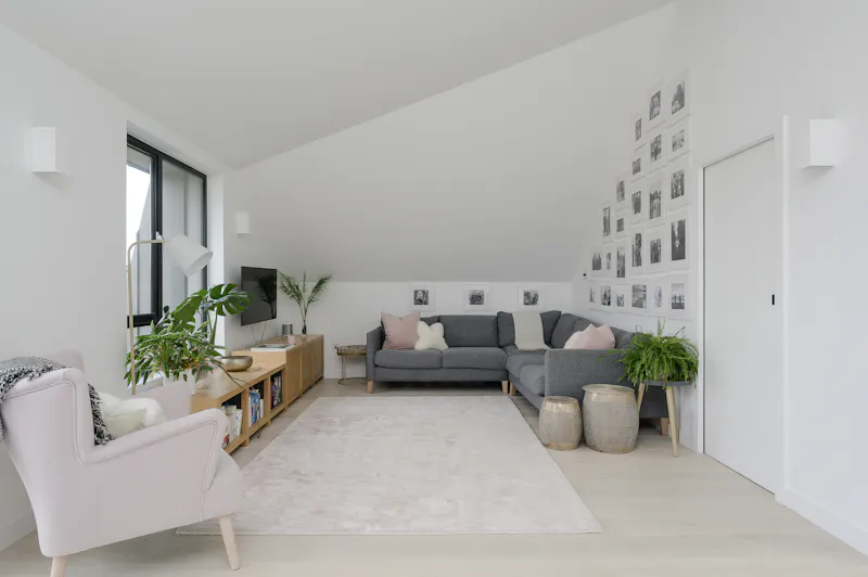 Living Room at Haslemere modern house, D2590 (photo 28)