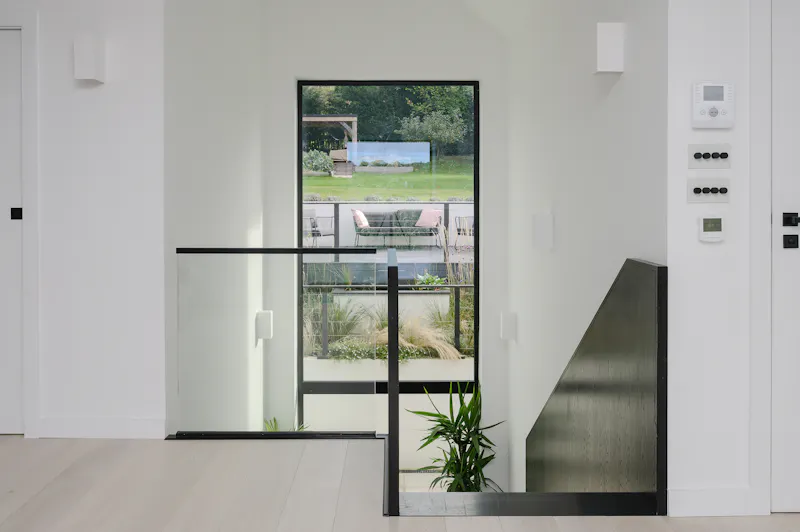 Haslemere modern house, D2590 (photo 36)