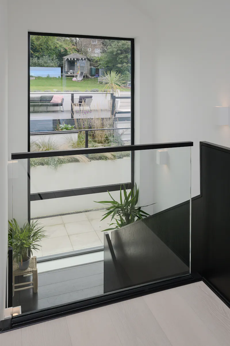 Haslemere modern house, D2590 (photo 40)