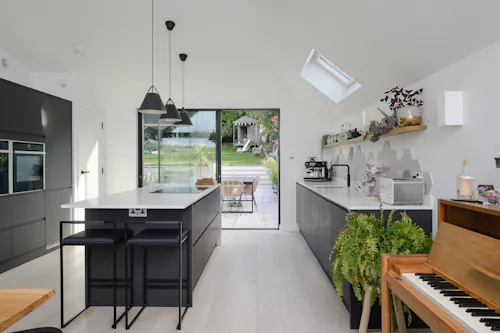 Haslemere modern house, D2590