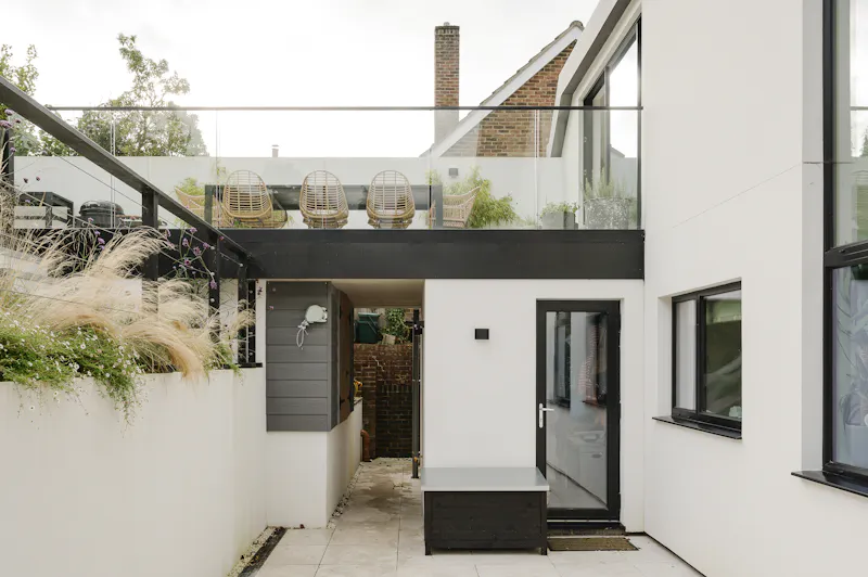 Haslemere modern house, D2590 (photo 57)
