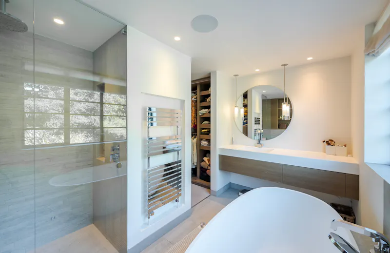 Bathroom at Luxe Edwardian home Wandsworth, E494 (photo 19)