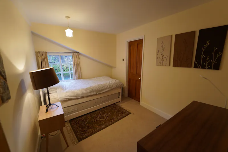 Bedroom at Georgian cottage in Streatham, A1563 (photo 17)