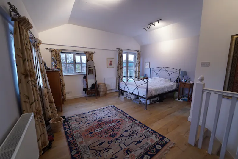 Bedroom at Georgian cottage in Streatham, A1563 (photo 15)