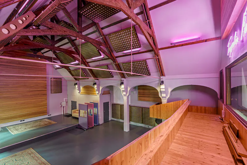 Converted Hackney church , F899 (photo 5)
