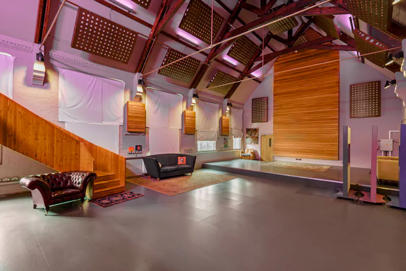 Converted Hackney church , F899 (photo 7)