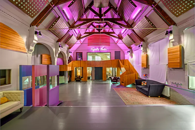 Converted Hackney church , F899 (photo 6)
