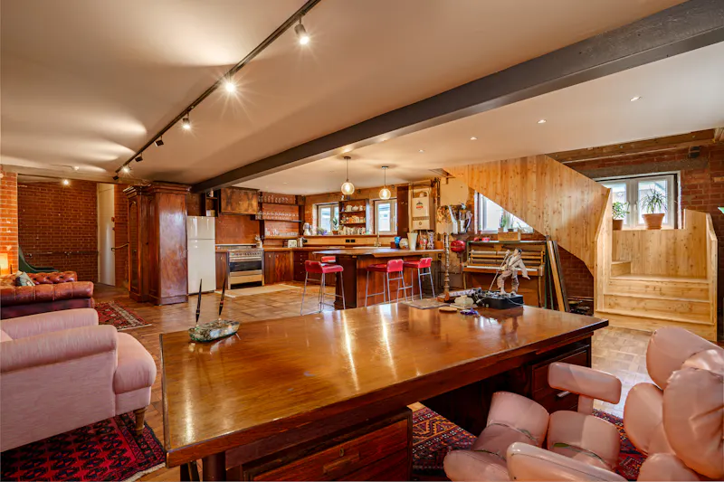 Converted Hackney church , F899 (photo 10)