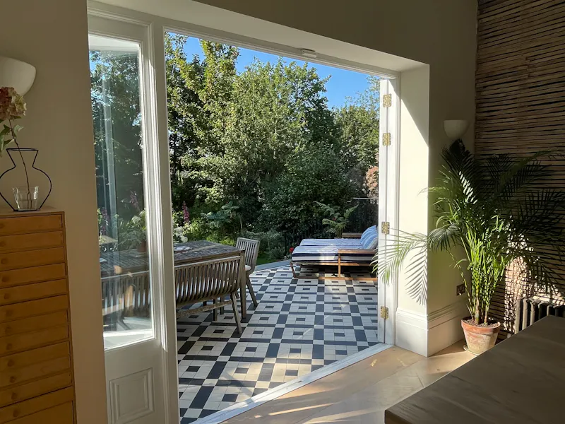 Stripped back Penge house, B1775 (photo 19)