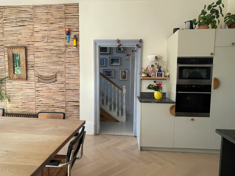 Stripped back Penge house, B1775 (photo 17)
