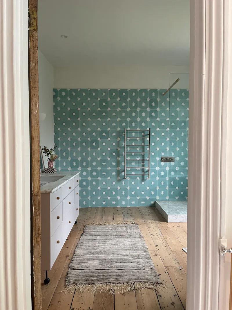 Stripped back Penge house, B1775 (photo 36)