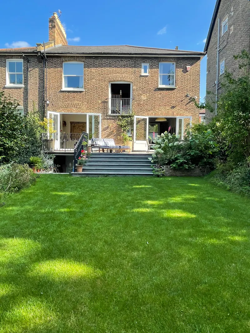 Stripped back Penge house, B1775 (photo 64)