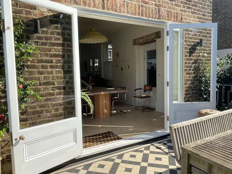 Stripped back Penge house, B1775 (photo 20)