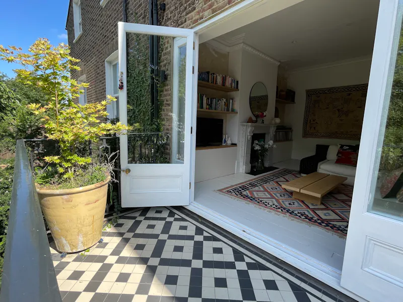 Stripped back Penge house, B1775 (photo 30)