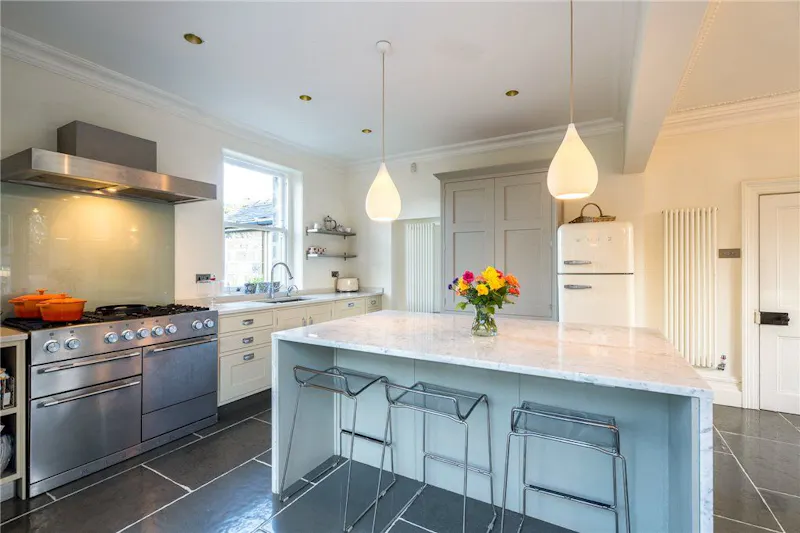 Kitchen at Harrogate Hebden Lodge, B2000 (photo 5)
