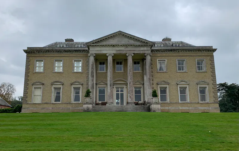 Palladian estate in Romsey, A1564 (photo 1)