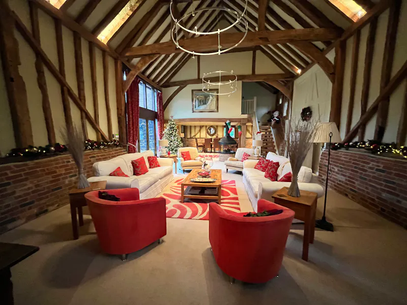 Contemporary Pirbright barn, L551 (photo 3)
