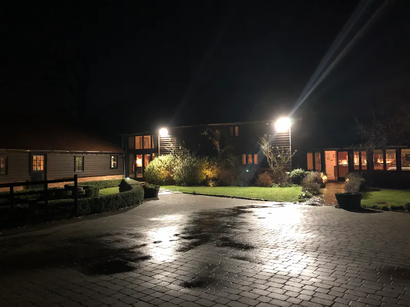 Contemporary Pirbright barn, L551 (photo 29)