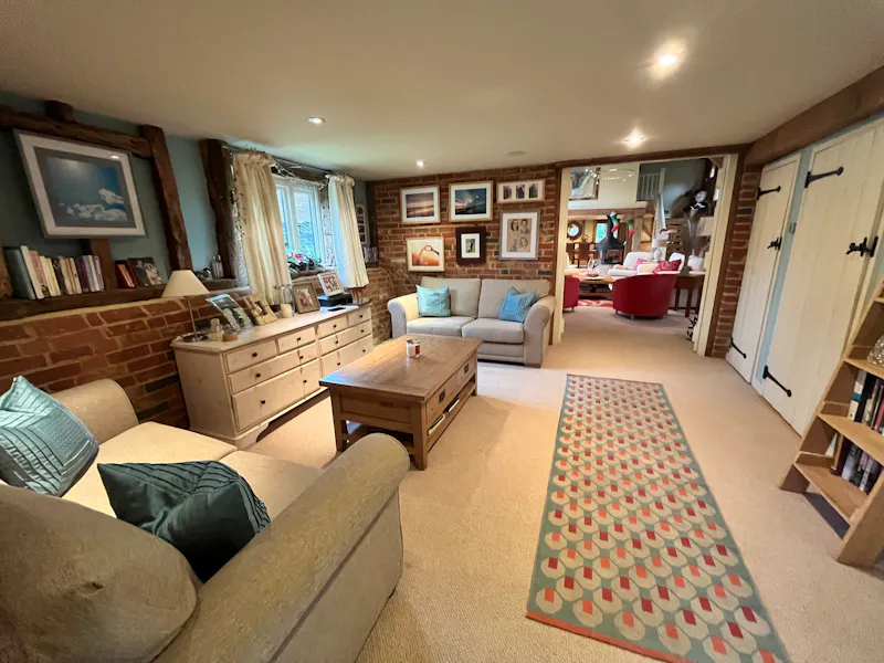 Sitting room at Contemporary Pirbright barn, L551 (photo 13)