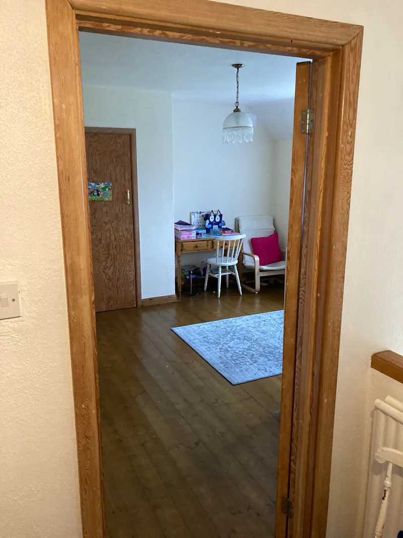 Arts & Crafts home in Croydon, D2600 (photo 38)