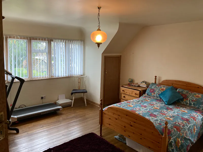 Bedroom at Arts & Crafts home in Croydon, D2600 (photo 33)